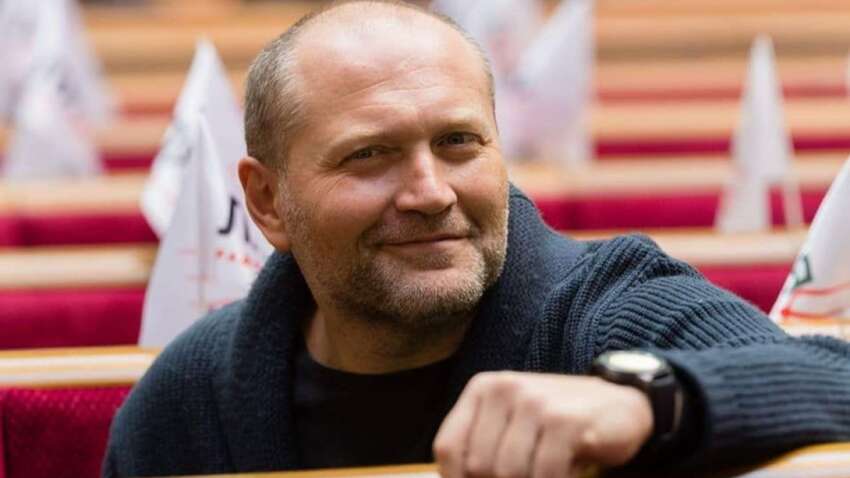 Зеленский не выдержал, ввел санкции против экс-нардепа, который его критиковал: детали
