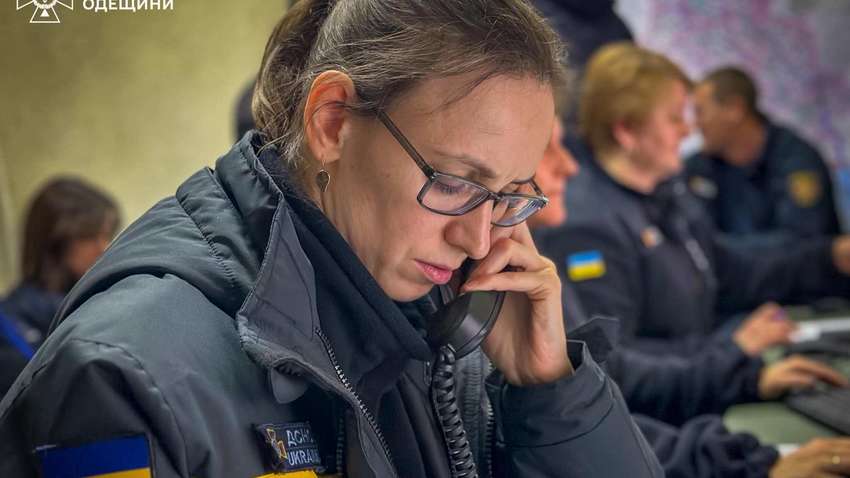 Жінка з погрозами 12 разів вимагала дати відбій тривоги, бо змерзла у підвалі Жінка з погрозами 12 разів вимагала дати відбій тривоги, бо змерзла у підвалі