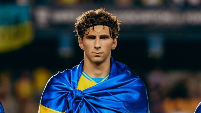 Илья Забарный официально стал футболистом ПСЖ: детали контракта Илья Забарный официально стал футболистом ПСЖ: детали контракта