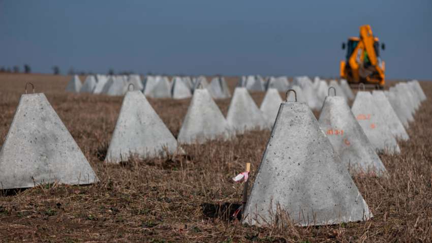 Чи були вкрадені гроші під час будівництва фортифікаційних споруд: що думають українці Чи були вкрадені гроші під час будівництва фортифікаційних споруд: що думають українці