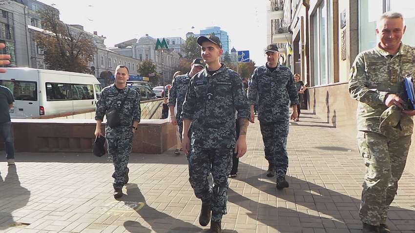 У Зеленського купили квартири звільненим з полону моряків