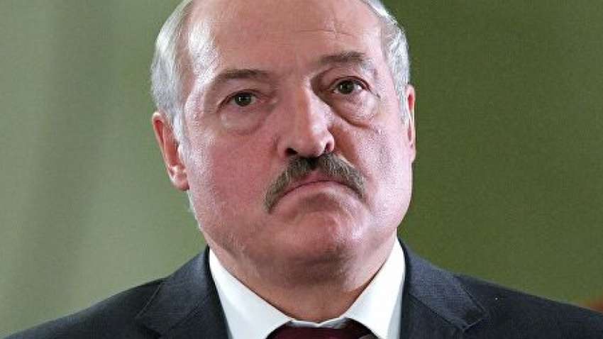 "Пока "батька" не видит": в Беларуси более 10 тысяч человек заражены COVID-19