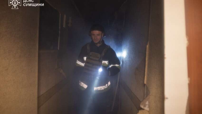 Россия ударила по многоэтажке в Сумах: ФОТО