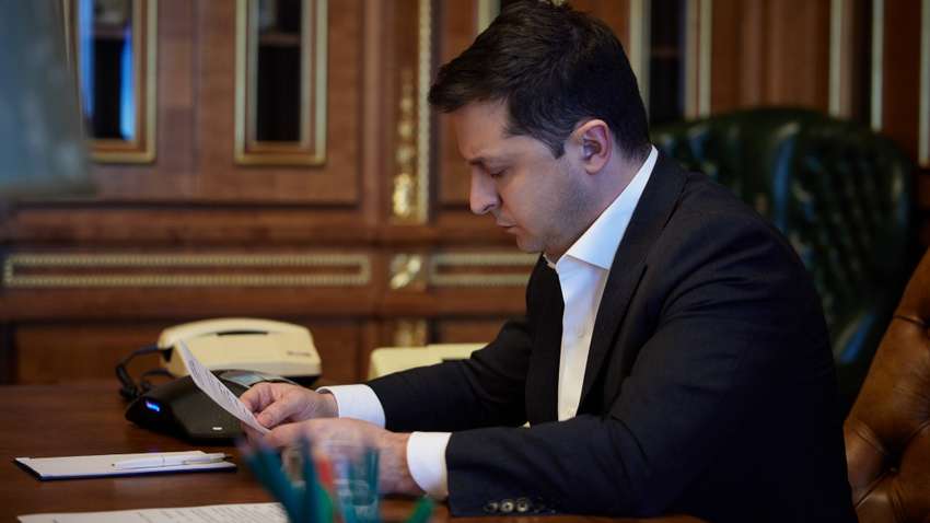 Зеленский впервые прокомментировал сообщение России об отводе войск: что президент отметил Зеленский впервые прокомментировал сообщение России об отводе войск: что президент отметил
