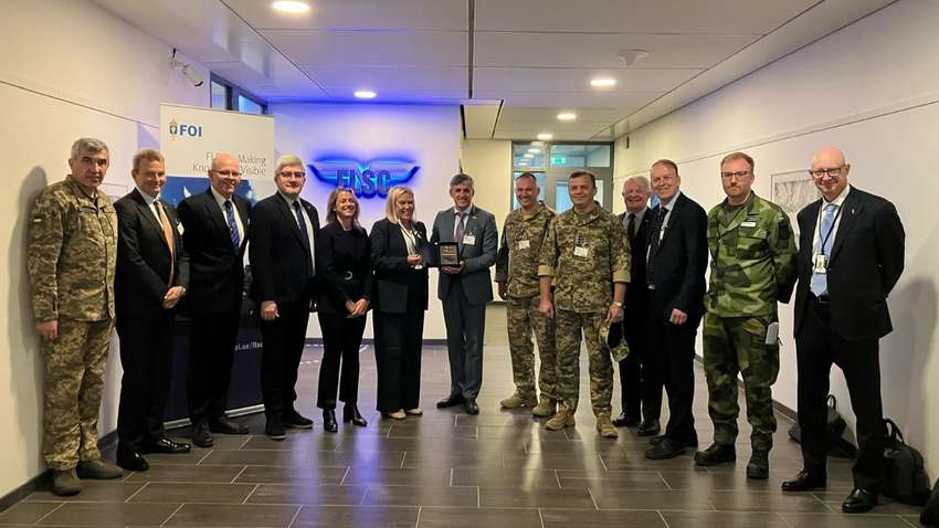 Украина и Швеция обсудили возможность подготовки украинских боевых пилотов и оборонное сотрудничество Украина и Швеция обсудили возможность подготовки украинских боевых пилотов и оборонное сотрудничество