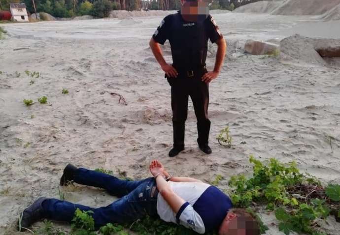 Під Києвом чоловік отримав 7 вогнепальних у груди