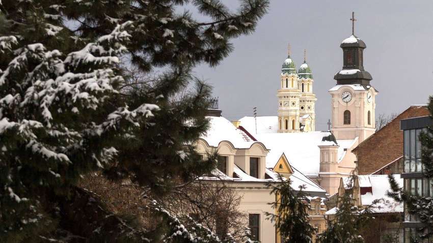 Прогноз синоптиків: якою буде погода в Україні сьогодні та коли очікуються заморозки