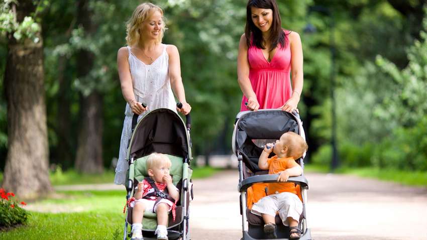 Чотири простих способи знайти подруг - матусь