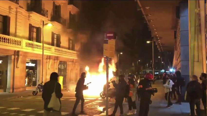 В Іспанії мітинги переросли в заворушення: затримано кілька десятків осіб