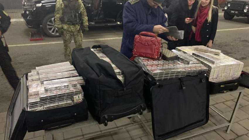 На Закарпатье консул Латвии пытался провезти контрабанду