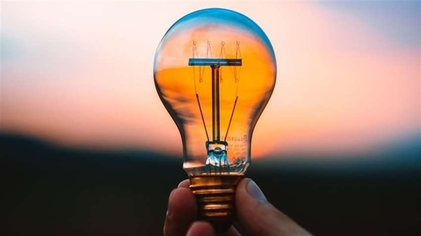 Українці можуть взимку сидіти по 6-8 годин без світла: через що