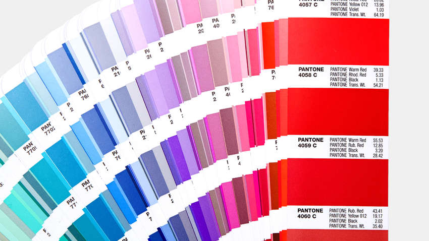 Цвет этих дней: Pantone создал новый оттенок красного