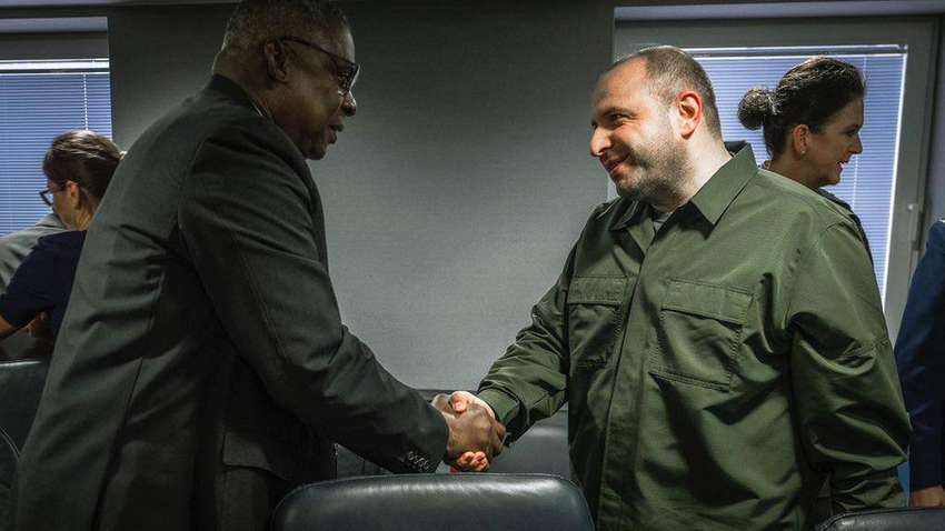 Остин провел встречу за закрытыми дверями с Умеровым: о чем шла речь Остин провел встречу за закрытыми дверями с Умеровым: о чем шла речь