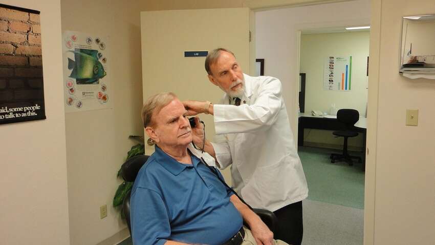 Назван возраст, в котором значительно ухудшается слух Назван возраст, в котором значительно ухудшается слух