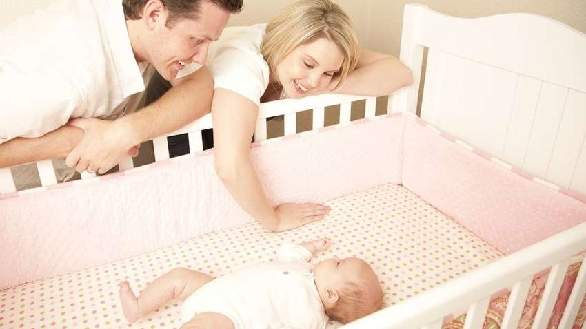 В Украине планируют разрешить делить декрет по уходу за ребенком между членами семьи