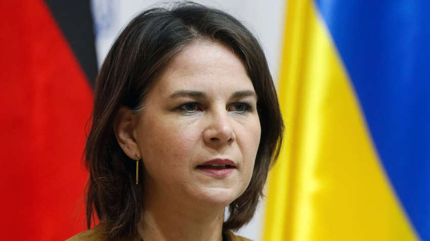 "Это не случайность": почему Германия требует новых санкций против РФ "Это не случайность": почему Германия требует новых санкций против РФ