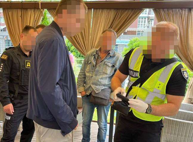 Правоохоронці затримали екс-нардепа: що відомо Правоохоронці затримали екс-нардепа: що відомо