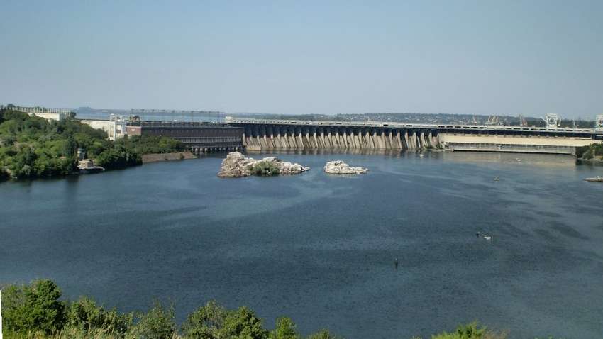 Восстановление Днепровской ГЭС за 4,4 млрд доверили фирме, специализирующейся на ремонте свалок