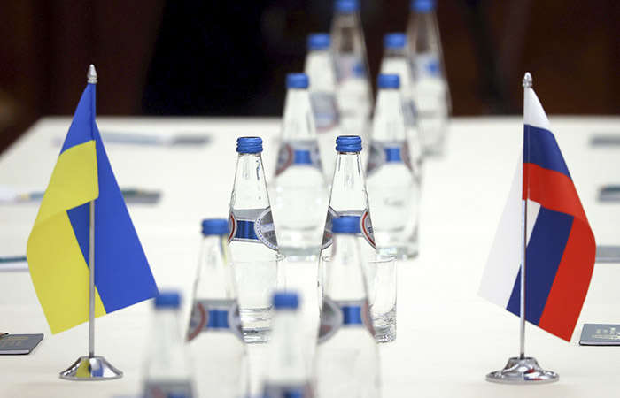 Переговоры Украины и России: какой может быть финал – названы варианты