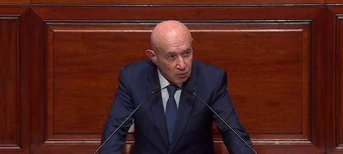 Во Франции унизили Трампа и Маска: император-поджигатель и одурманенный шут Во Франции унизили Трампа и Маска: император-поджигатель и одурманенный шут