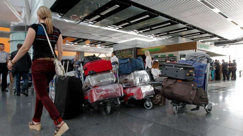 Стало відомо, скільки українців покинули країну за останні 10 років