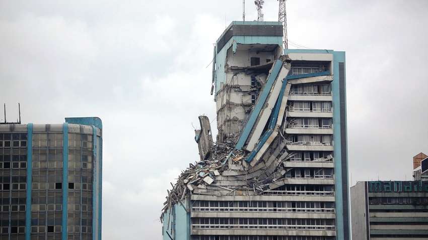 Обвал висотної будівлі у Нігерії Обвал висотної будівлі у Нігерії