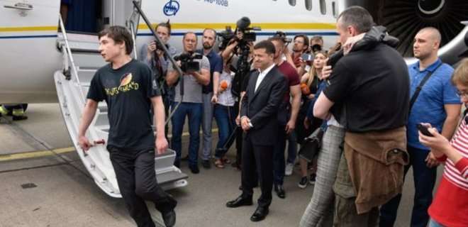 Гриб объяснил, почему не поздоровался с Зеленским