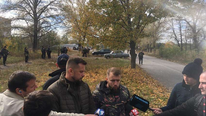 "Нацкорпус" прорвався до Золотого