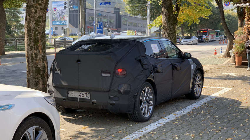 Превзойти Tesla: электрокары Genesis получат систему беспроводной зарядки