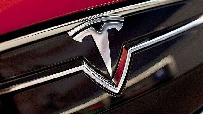 На Tesla уже второй раз подают в суд из-за сексуальных домогательств: какая реакция компании На Tesla уже второй раз подают в суд из-за сексуальных домогательств: какая реакция компании