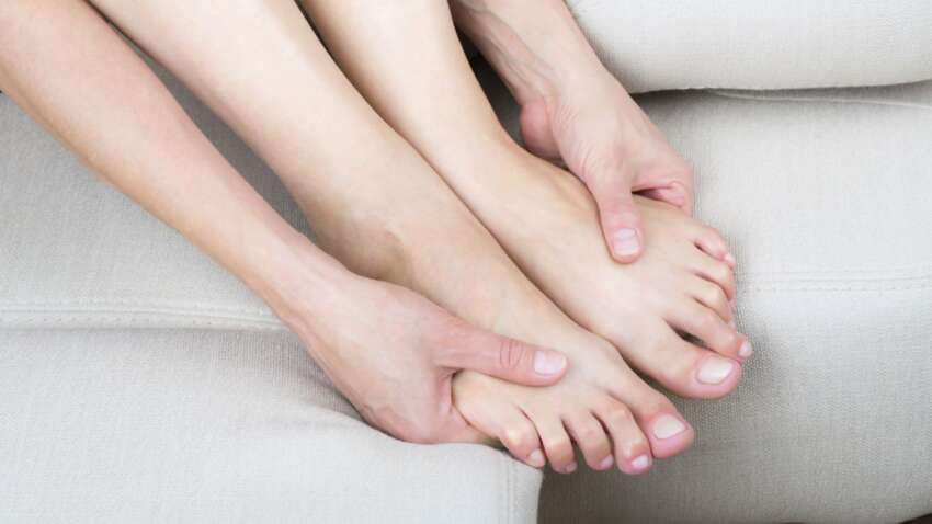 Лікарі попереджають про маловідомий симптом раку, який можна побачити на нігтях