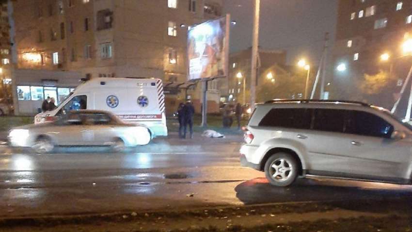 Во Львове пассажир выпал из автобуса и погиб (фото)