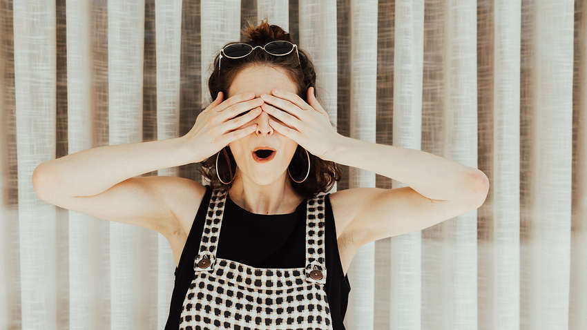 Три ознаки в одязі, які видають недоглянуту жінку