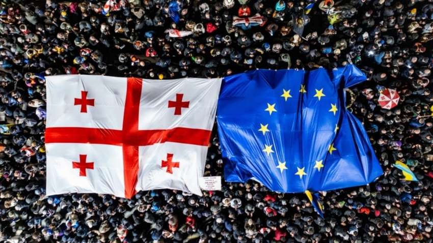 Грузинский народ не верит властям, которые отозвали скандальный законопроект: для этого есть причины Грузинский народ не верит властям, которые отозвали скандальный законопроект: для этого есть причины