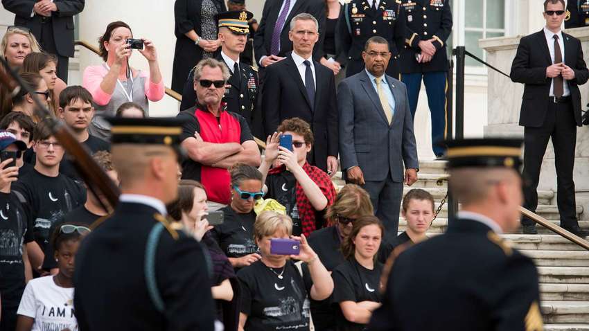 Угрожает ли Украине вторжение РФ: генсек НАТО отреагировал на агрессию России