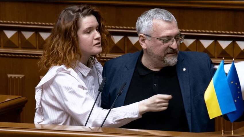 Безугла влаштувада чергову бійку у Раді: пояснення нардепки вражає (ВІДЕО) 