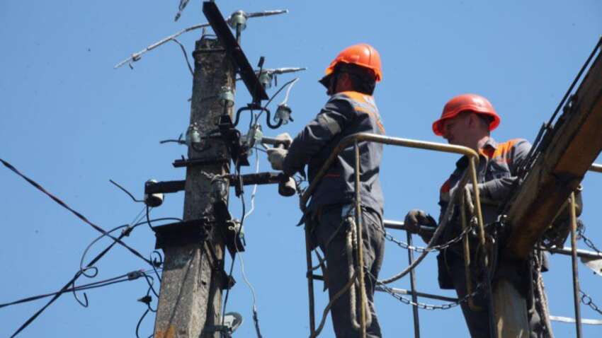 Миллионы «в карман»: чиновника «Укрэнерго» и подрядчика подозревают в махинациях во время восстановления трансформаторов