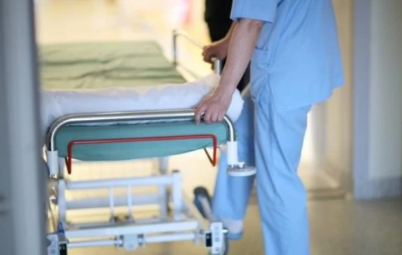 У Варшаві самогубець стрибнув з багатоповерхівки і впав на українця 