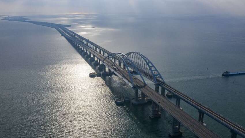 Почему Украина не уничтожает Крымский мост: его оставили не без причины Почему Украина не уничтожает Крымский мост: его оставили не без причины