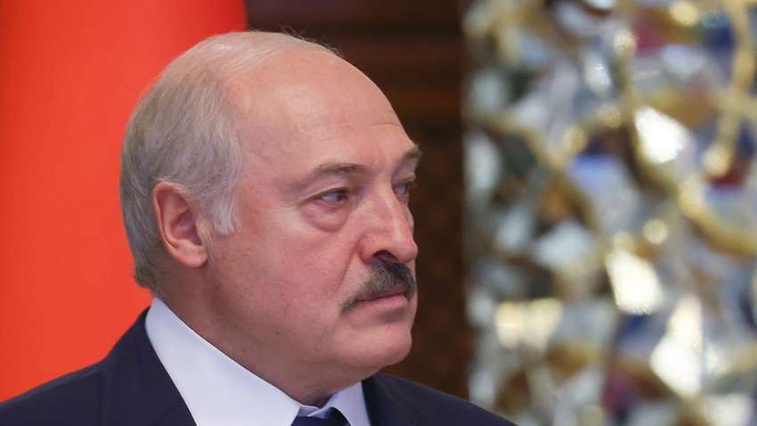 Лукашенко оголосив про мобілізацію в Білорусі для збору врожаю Лукашенко оголосив про мобілізацію в Білорусі для збору врожаю