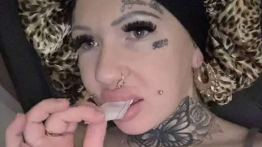 Женщина съедает 10 листов бумаги ежедневно: у нее редкое расстройство питания