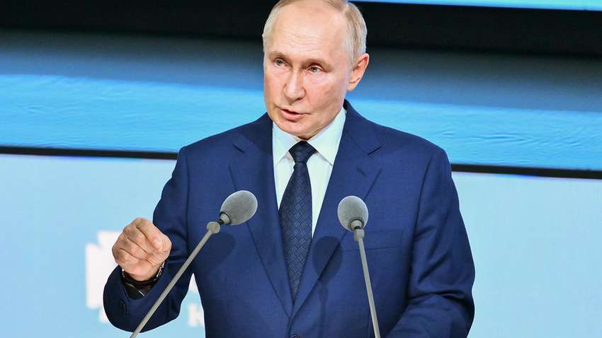 Путін зробив заяву про далекобійну західну зброю та пряму участь країн НАТО у війні в Україні Путін зробив заяву про далекобійну західну зброю та пряму участь країн НАТО у війні в Україні