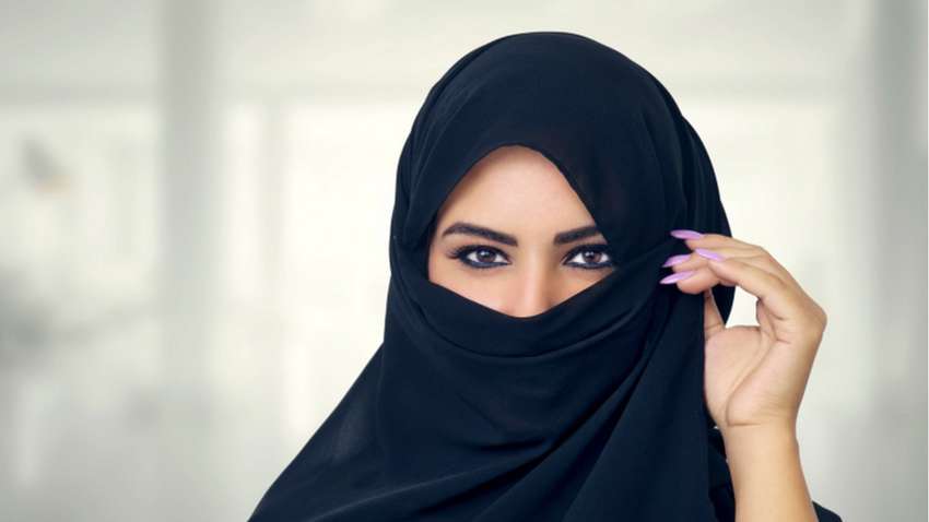 У Саудівській Аравії жінкам дозволили входити в ресторани разом з чоловіком