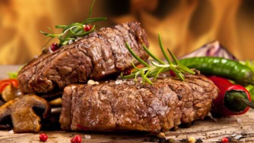 Вы неправильно жарите мясо: из-за этого оно жесткое и невкусное