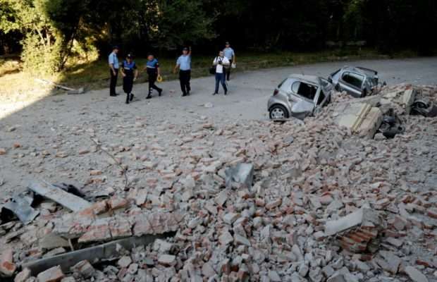 В Албании задержали двух журналистов за распространение паники