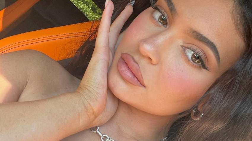 Кайли Дженнер стала мамой во второй раз (ФОТО)