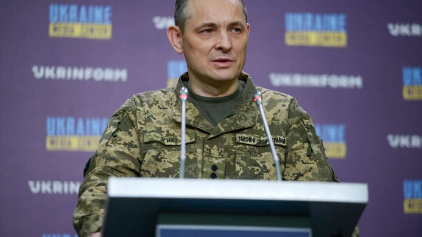 Багато потужних вибухів: Ігнат розкрив, що відбувалося над Києвом під час удару РФ