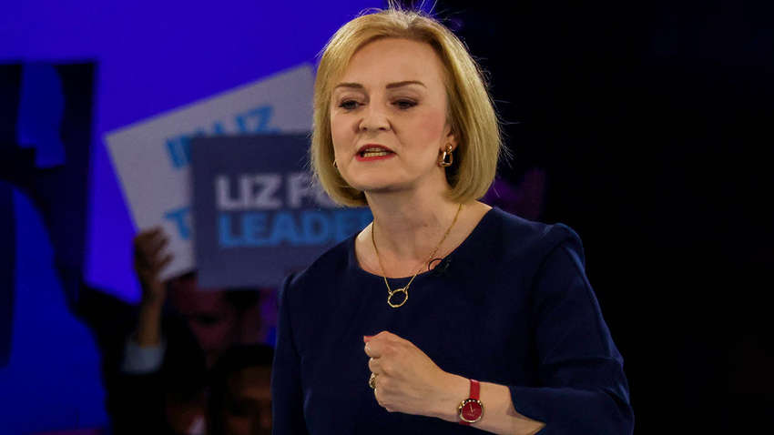 Ліз Трасс критикує Путіна та говорить, що зробить все аби він програв війну