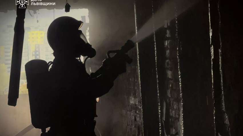 У Львові сталася пожежа в готелі: шестеро людей у лікарні