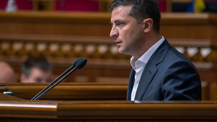 Зеленский призвал "заробитчан" вернуться в Украину на выгодных условиях